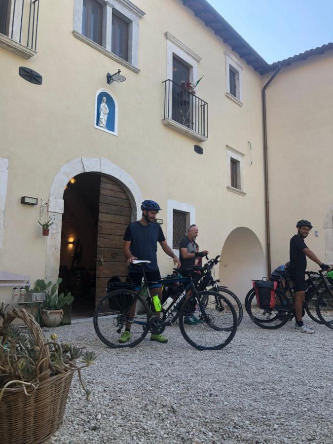 Hotel Dimora Dell'Arte Navelli Exterior foto