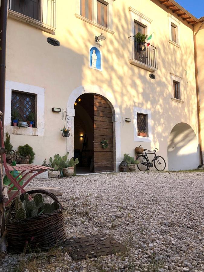 Hotel Dimora Dell'Arte Navelli Exterior foto