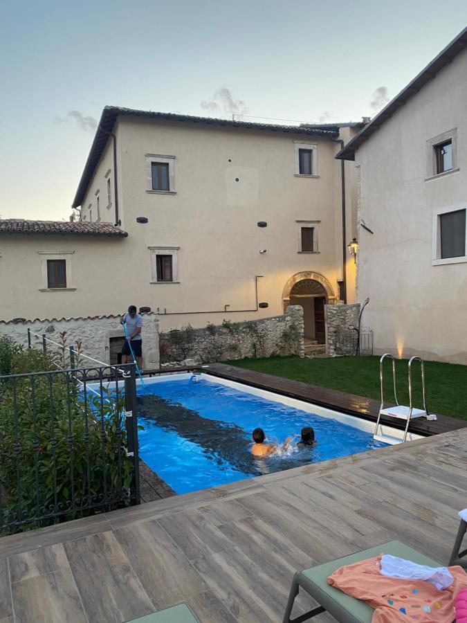 Hotel Dimora Dell'Arte Navelli Exterior foto