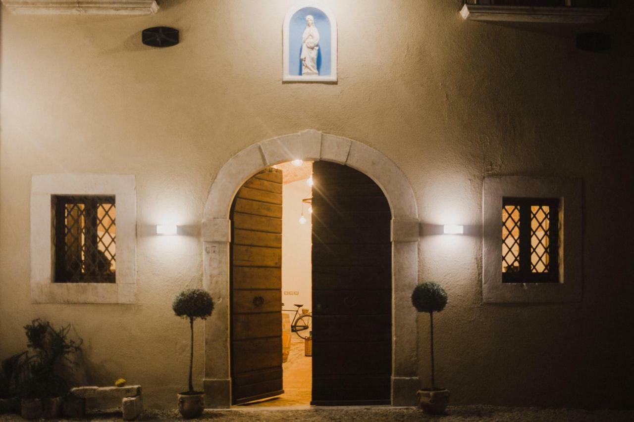 Hotel Dimora Dell'Arte Navelli Exterior foto