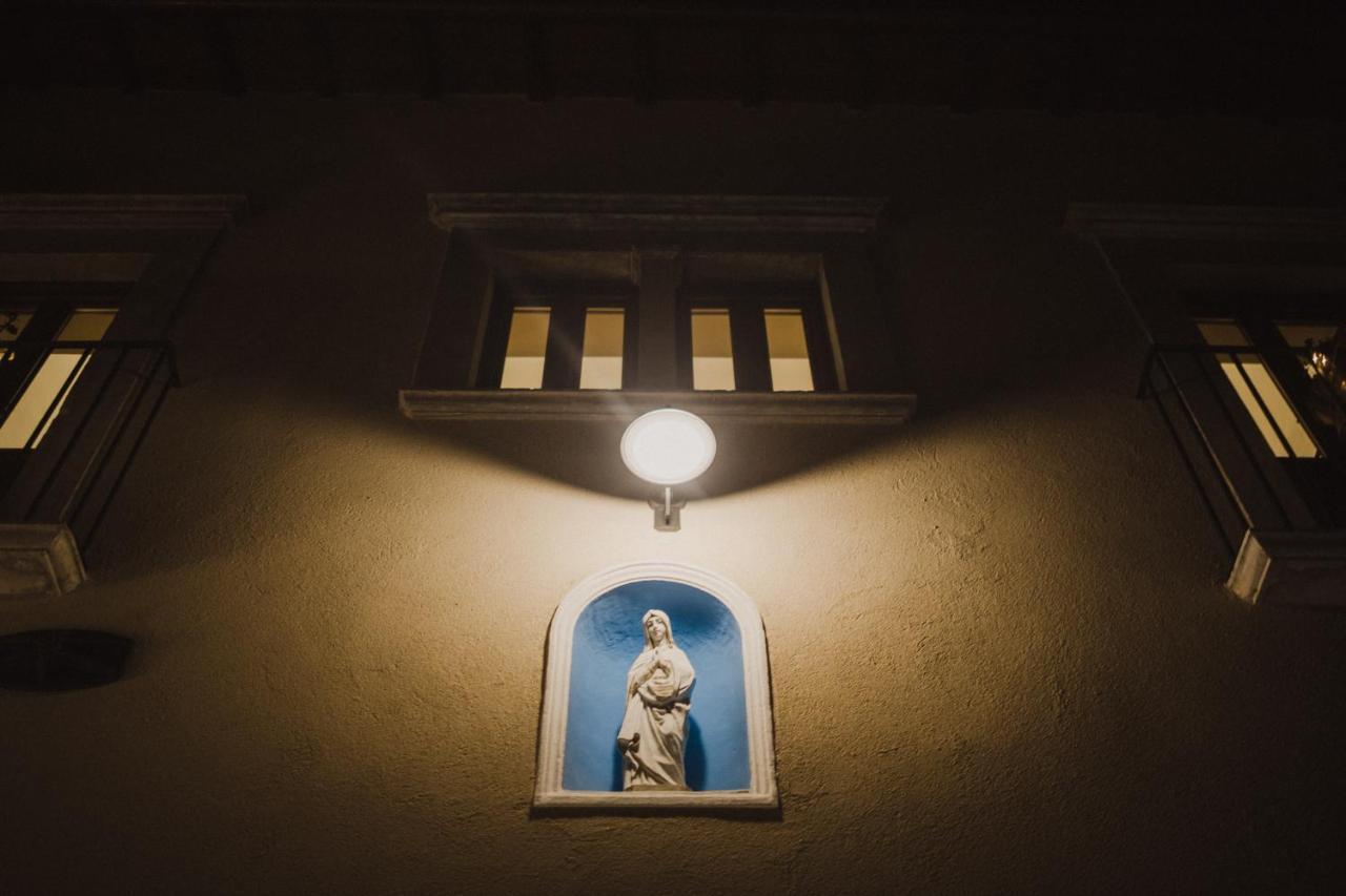 Hotel Dimora Dell'Arte Navelli Exterior foto